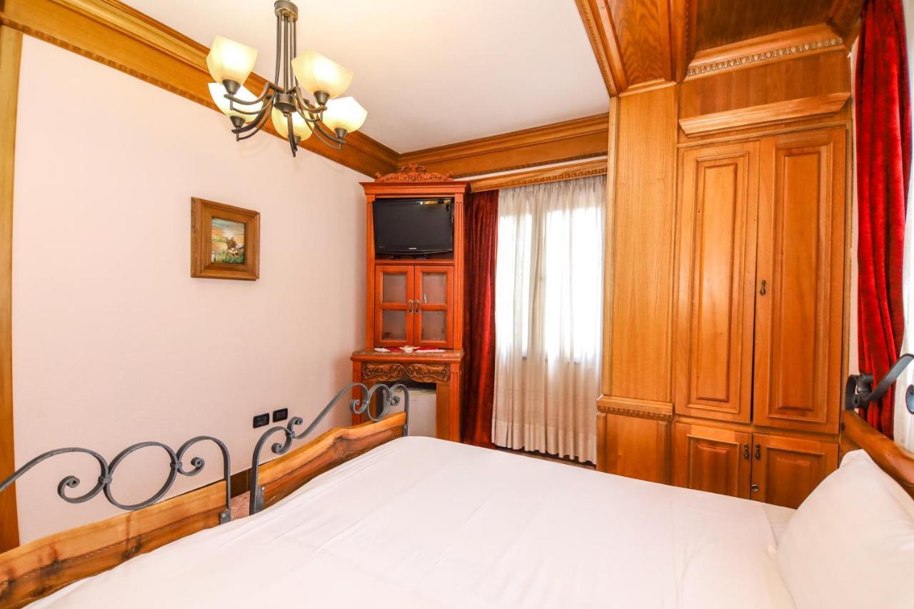 Brilant Antik Center Hotel Tirana Extérieur photo