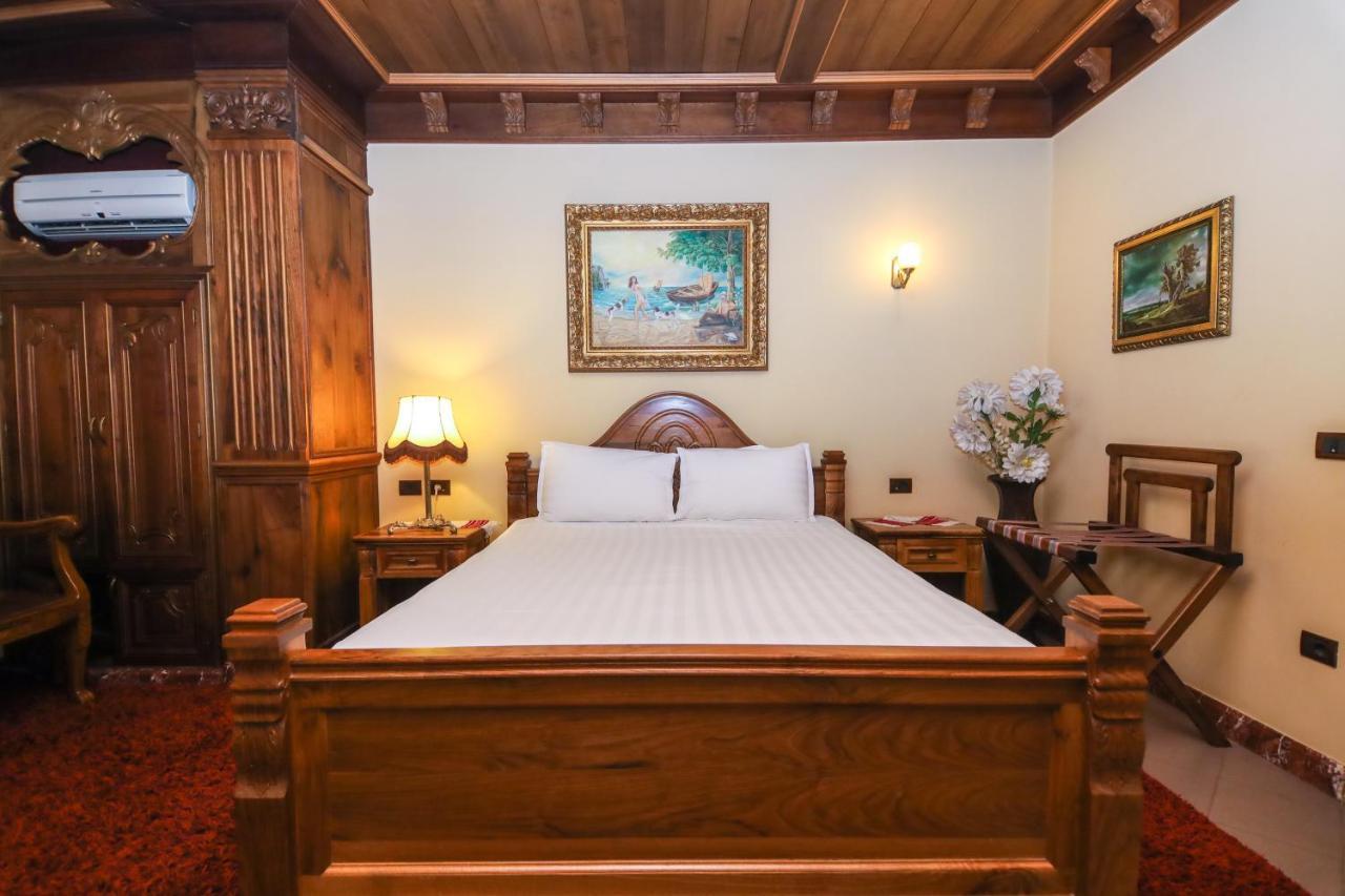 Brilant Antik Center Hotel Tirana Extérieur photo
