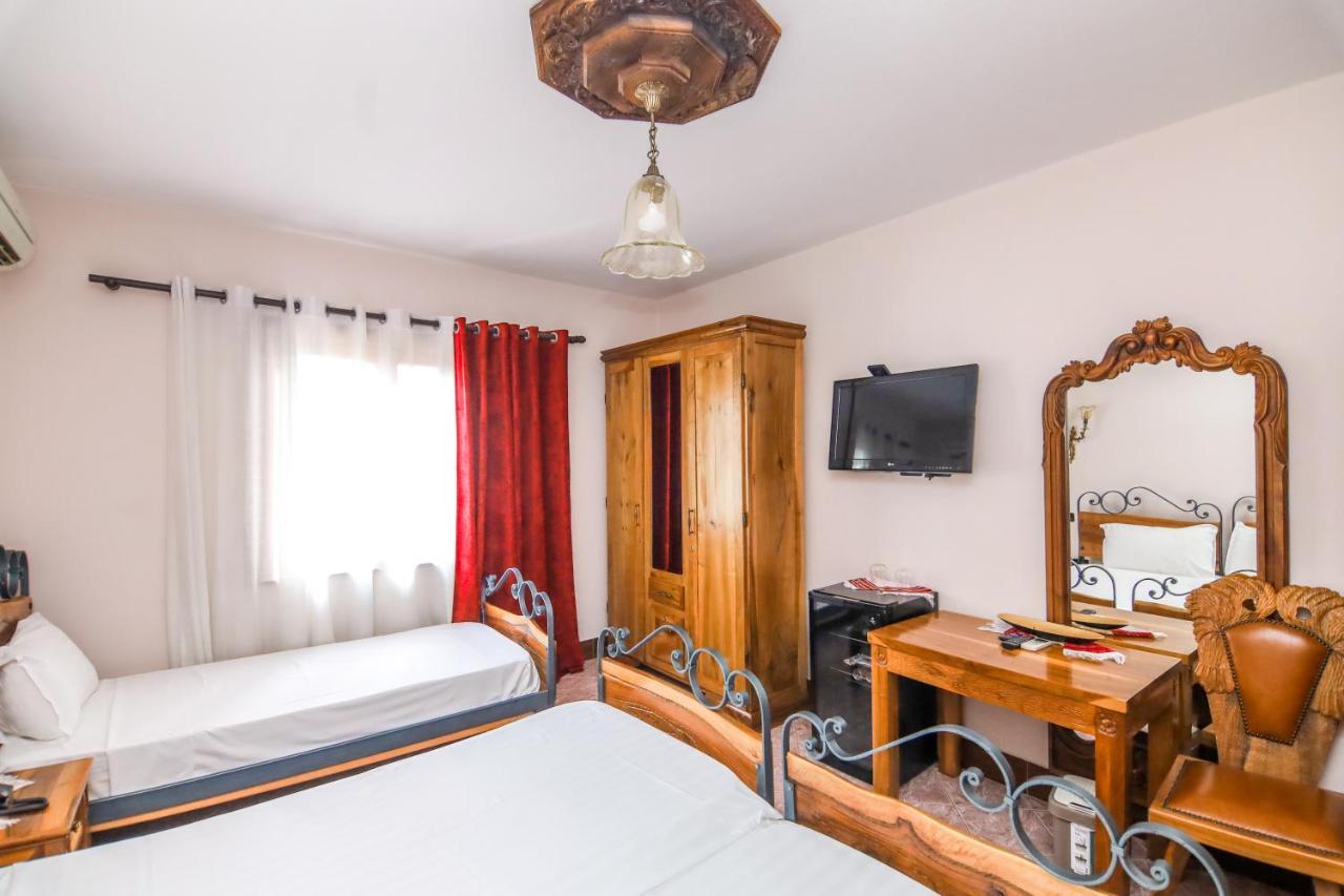 Brilant Antik Center Hotel Tirana Extérieur photo