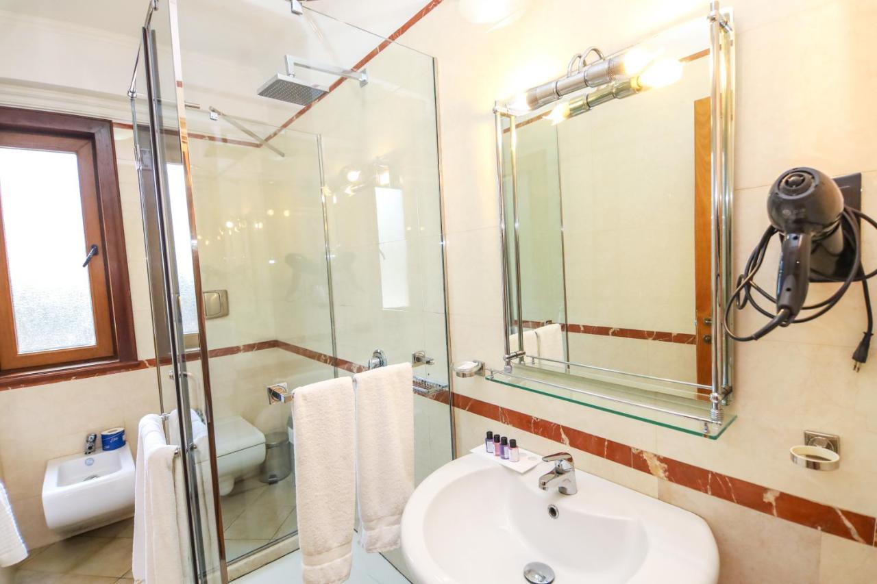 Brilant Antik Center Hotel Tirana Extérieur photo