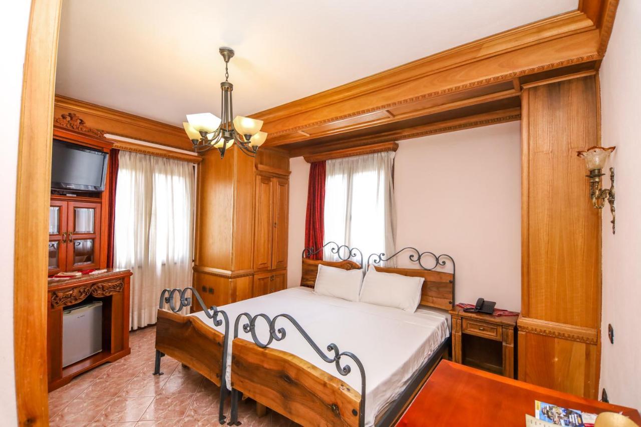 Brilant Antik Center Hotel Tirana Extérieur photo